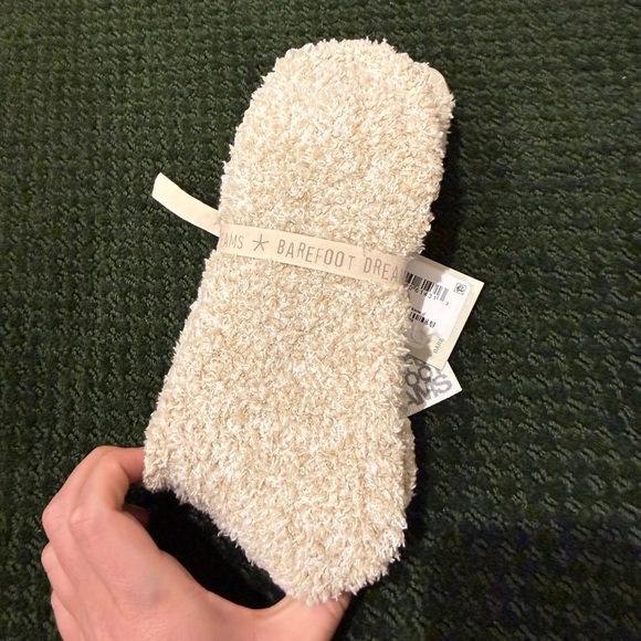 Barefoot Dreams Accessories - Barefoot Dreams Oyster White Plush Socks